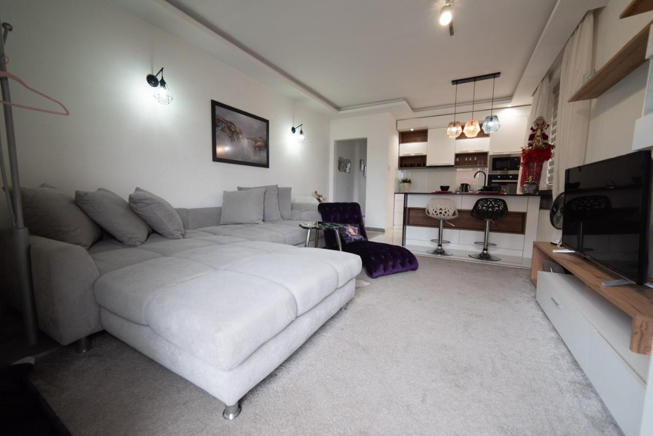 Jelenar Apartment Novi Sad Luaran gambar