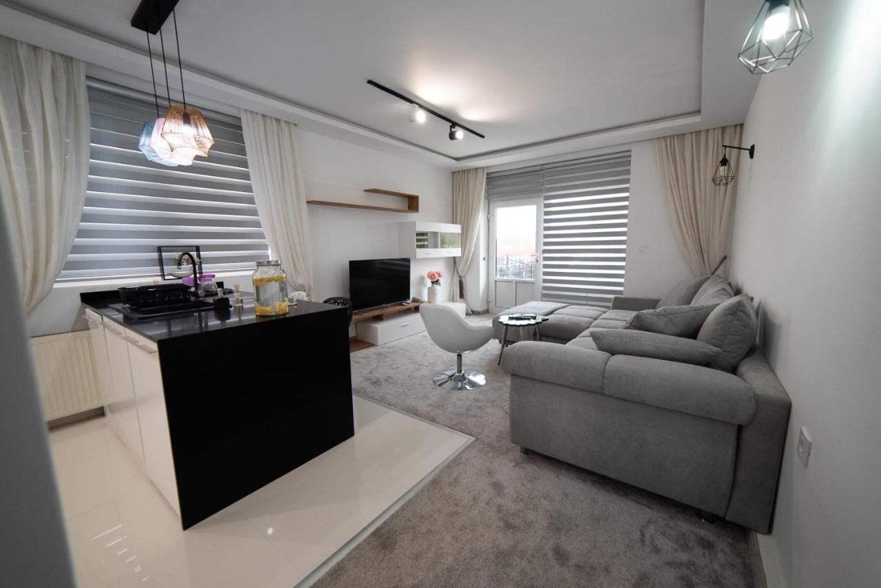 Jelenar Apartment Novi Sad Luaran gambar