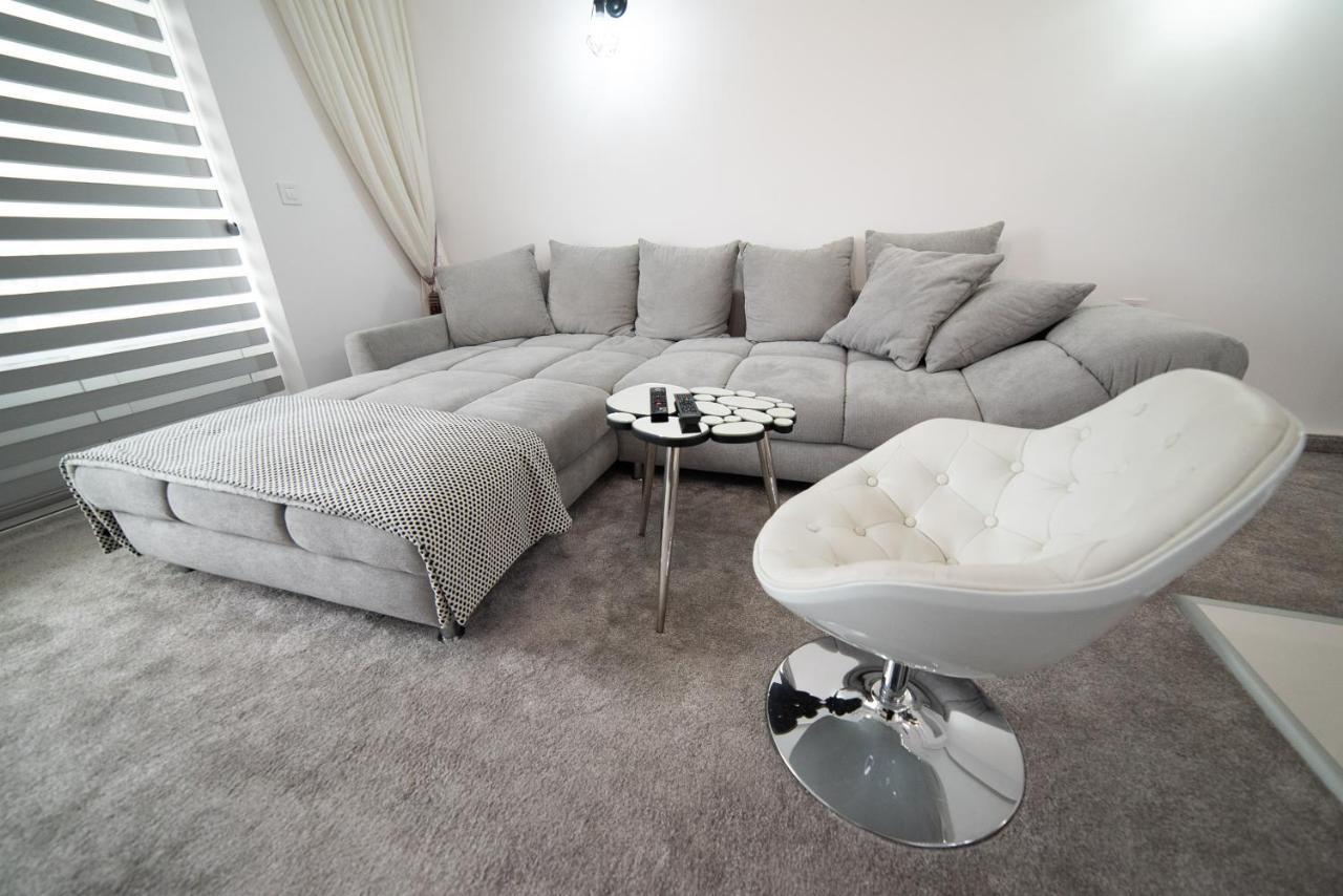 Jelenar Apartment Novi Sad Luaran gambar
