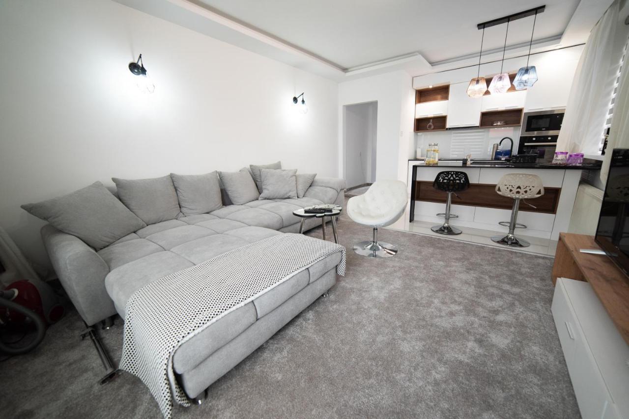 Jelenar Apartment Novi Sad Luaran gambar