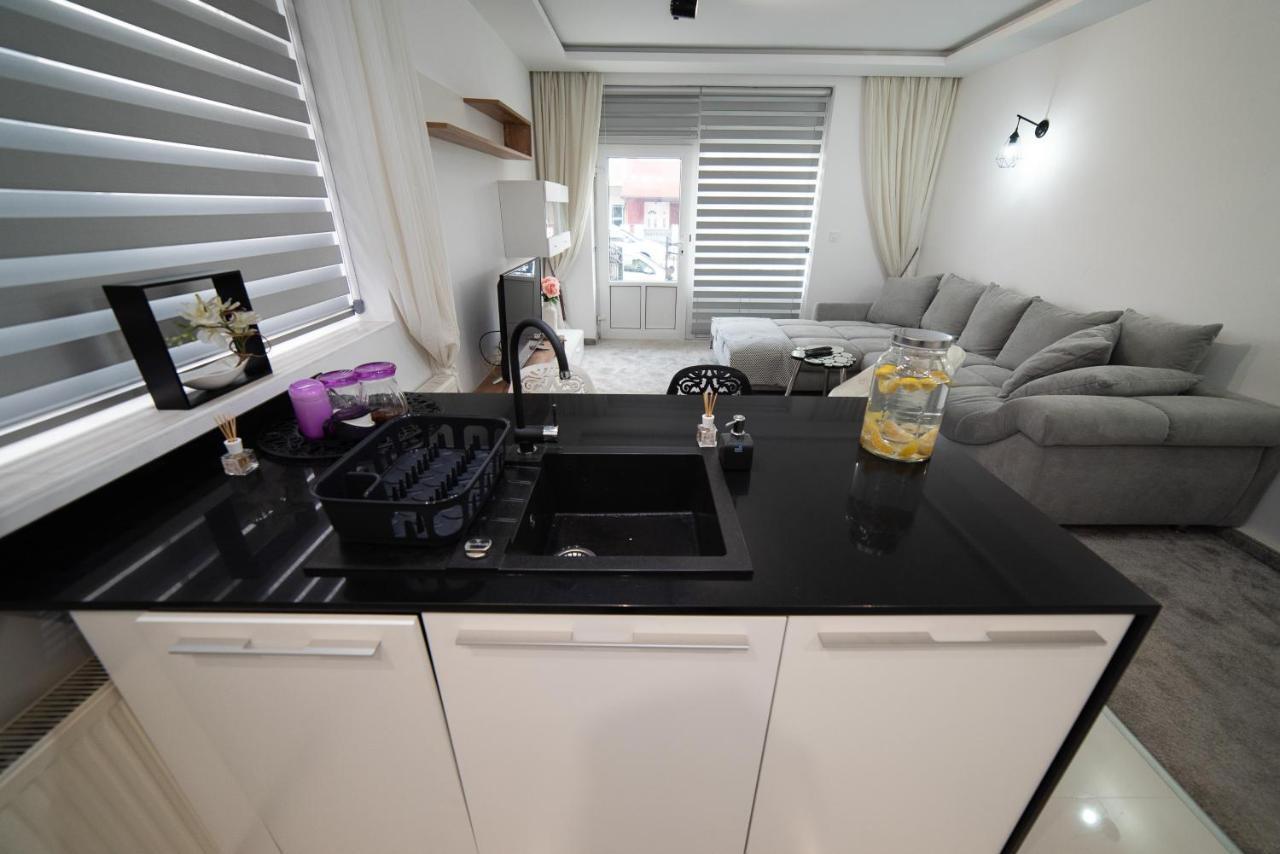 Jelenar Apartment Novi Sad Luaran gambar